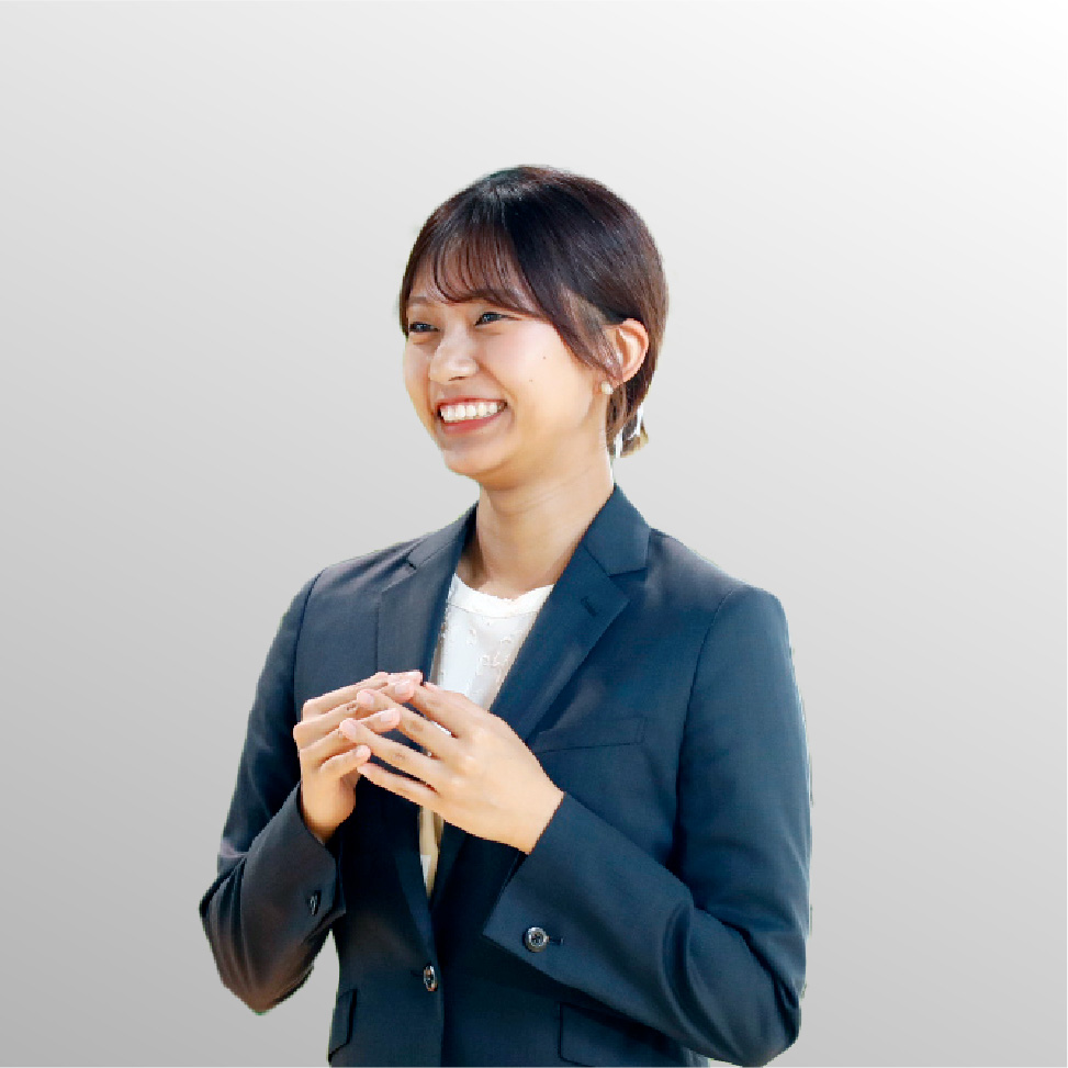 ソリューションセールスK.C (2021年入社)の顔写真